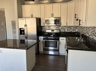 1027 Newport Ave APT 302, Long Beach, CA 90804