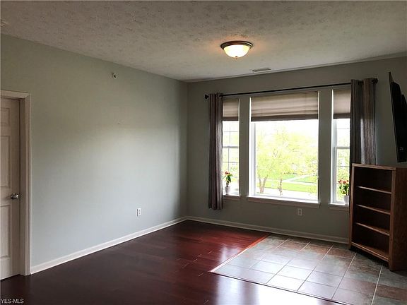 4th image of 3660 Morningside Way Unit 202