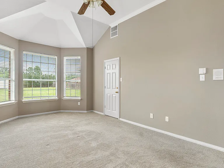 3212 Cantura Dr — Photo 9