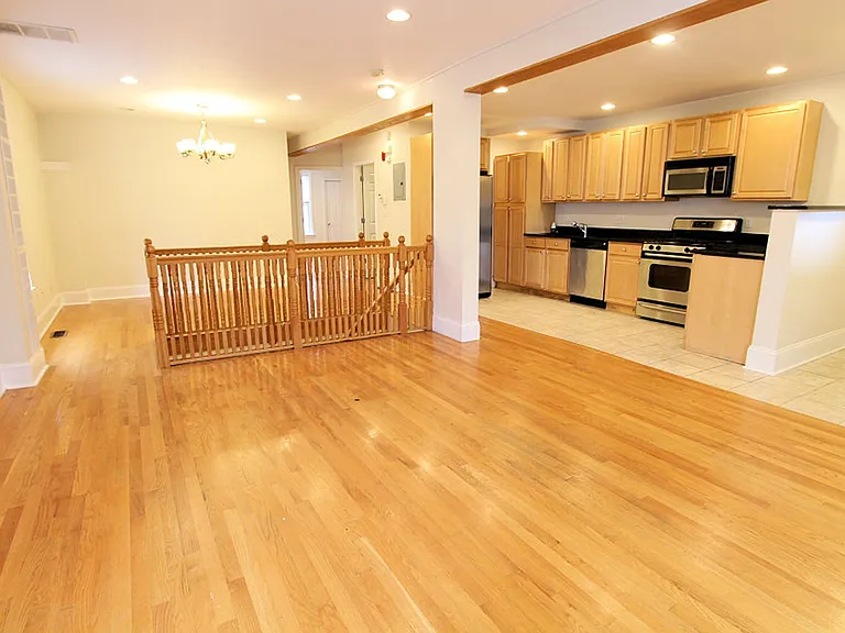 25 Aspinwall Ave #1C — Photo 17