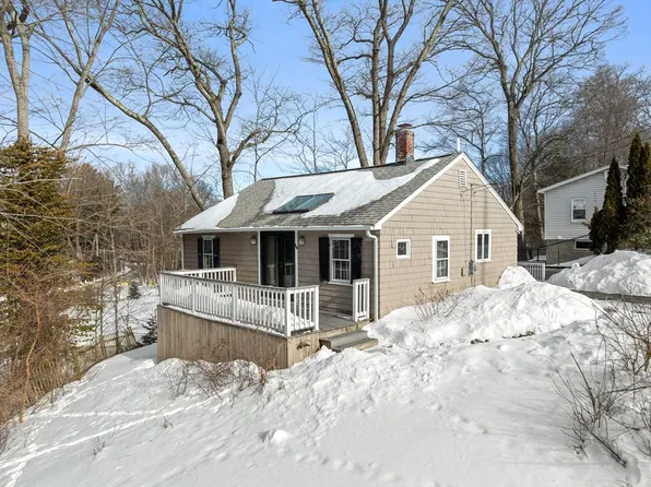26 Pine Ridge Rd, Wayland, MA 01778