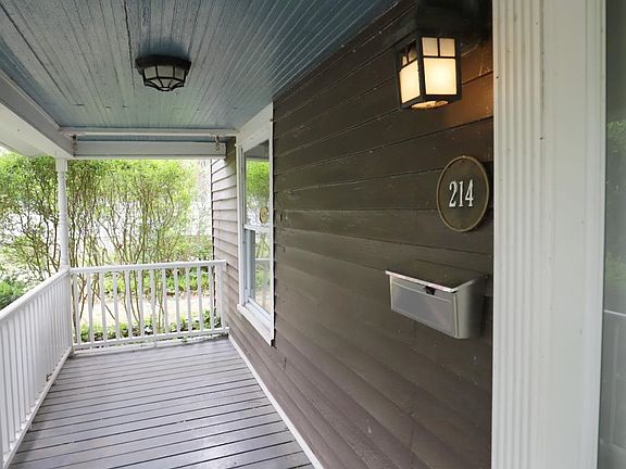 3rd image of 214 N Hazelton St