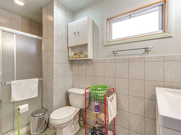 3rd image of 5633 N Miltimore Ave
