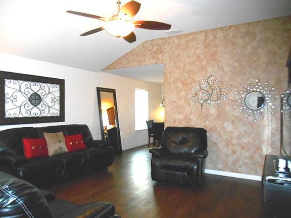 2nd image of 6904 Sarah Lee Dr
