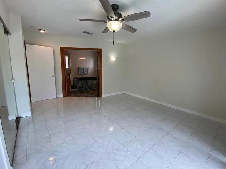 1230 SE 14th Dr — Photo 26