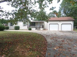 399 Massey Rd, Mount Airy, NC 27030