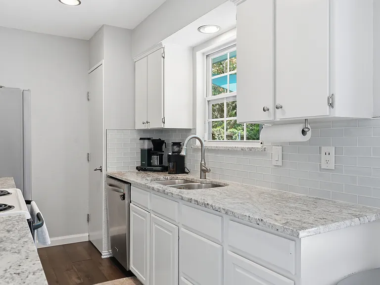 10355 Baronne Cir — Photo 2