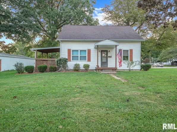 718 E Franklin St, Taylorville, IL 62568