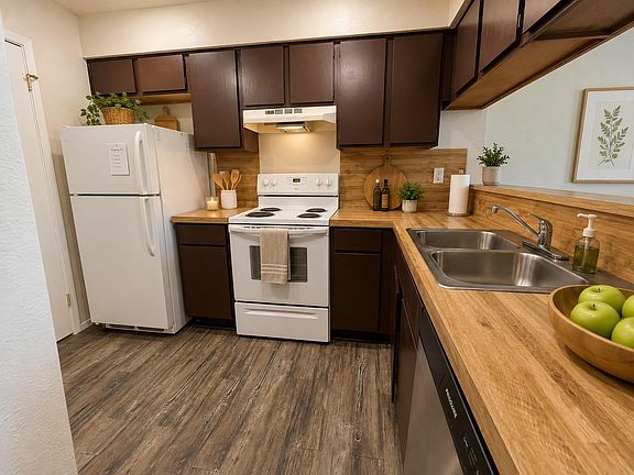 5th image of 5309 Indio Dr APT A