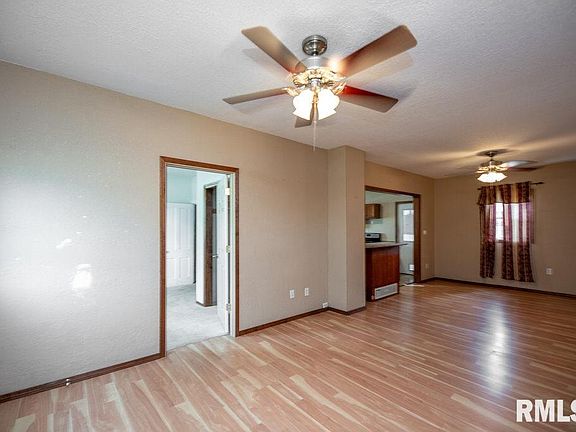 11th image of 1002 Market St