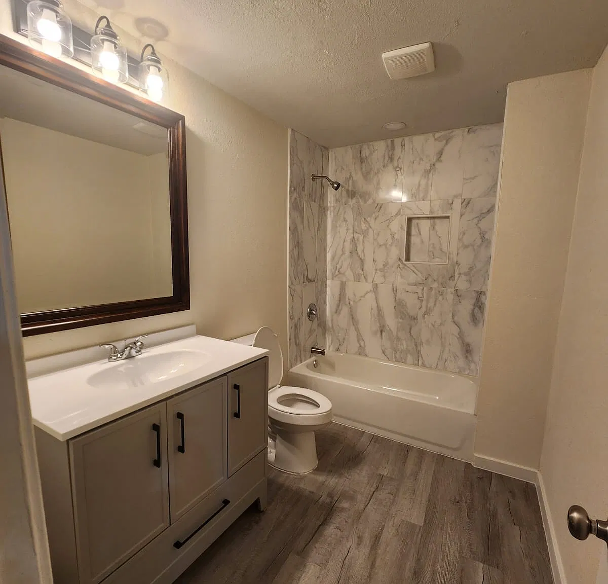 5 bed, 1510 sqft, $2,500 — Photo 3