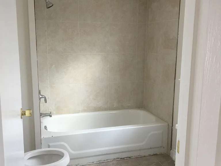 422 Pine St — Photo 7
