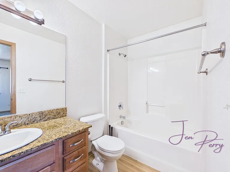 5747 Fallbrook Ln — Photo 9