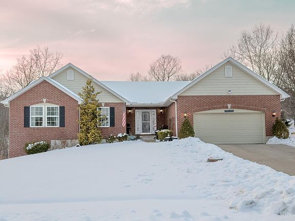 2nd image of 415 Brookhurst Dr