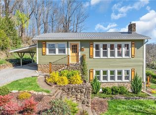 30 Johnson Hill Dr, Waynesville, NC 28786