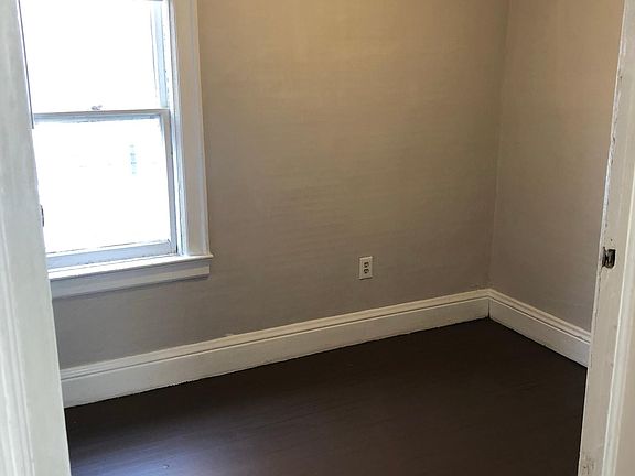 3rd image of 293 Bird Ave Floor 2