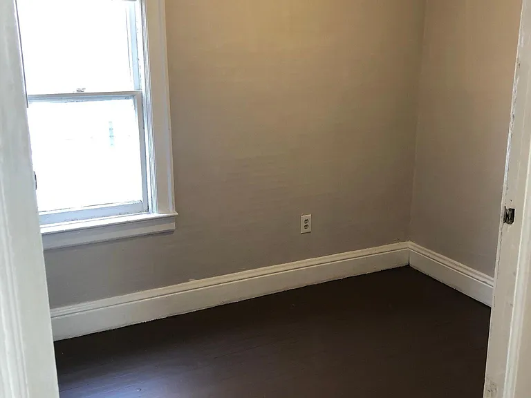 293 Bird Ave #2 — Photo 3