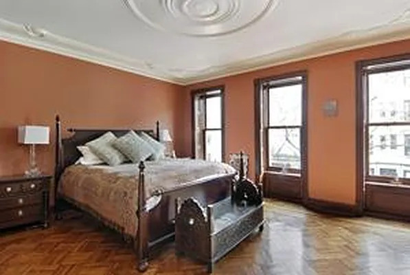 Rented by R New York | media 11