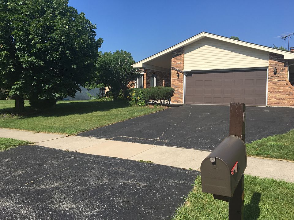 1st image of 13735 Tamarack Ln
