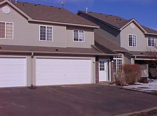 2454 Oakridge Cir, Hudson, WI 54016