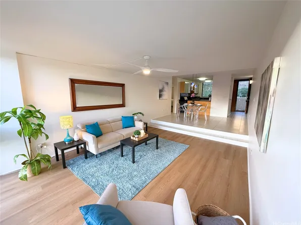 521 Hahaione St #210G, Honolulu, HI 96825