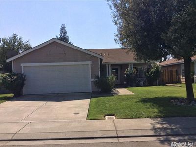 3636 Castlepark Dr, Riverbank, CA, 95367