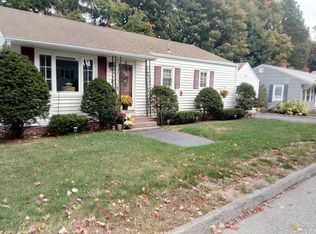 8 Hillside Ave, Biddeford, ME 04005