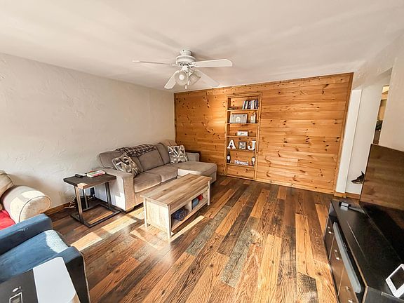4th image of 4511 Poplar Dr
