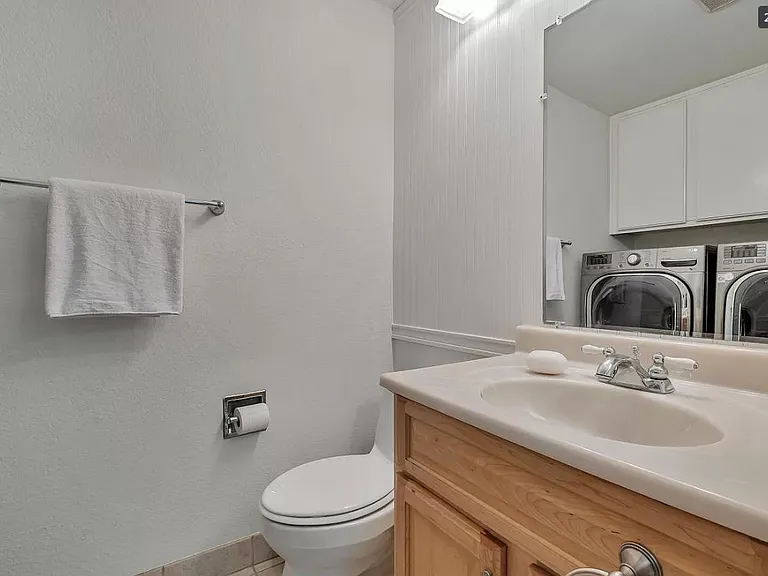 295 Silverfish Ct — Photo 14