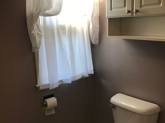 Full bath on entry level