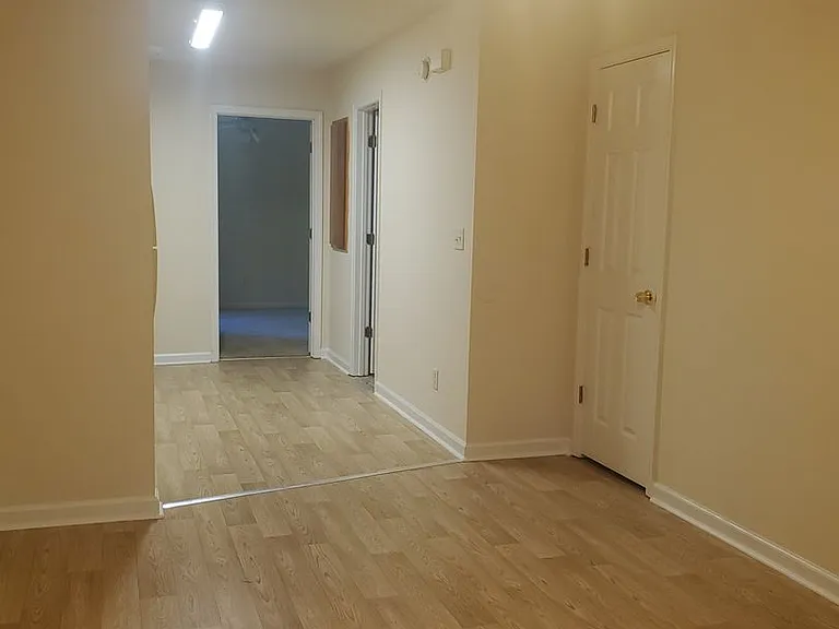 730 Henderson Rd — Photo 3