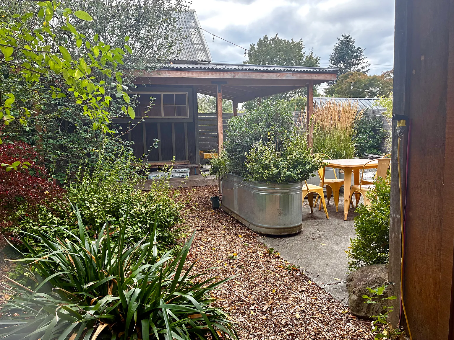 3 bed, 1200 sqft, $4,000 — Photo 4