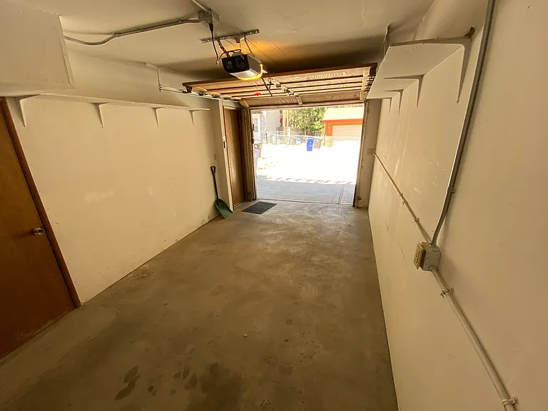 136 W Aeroplane Blvd — Photo 8