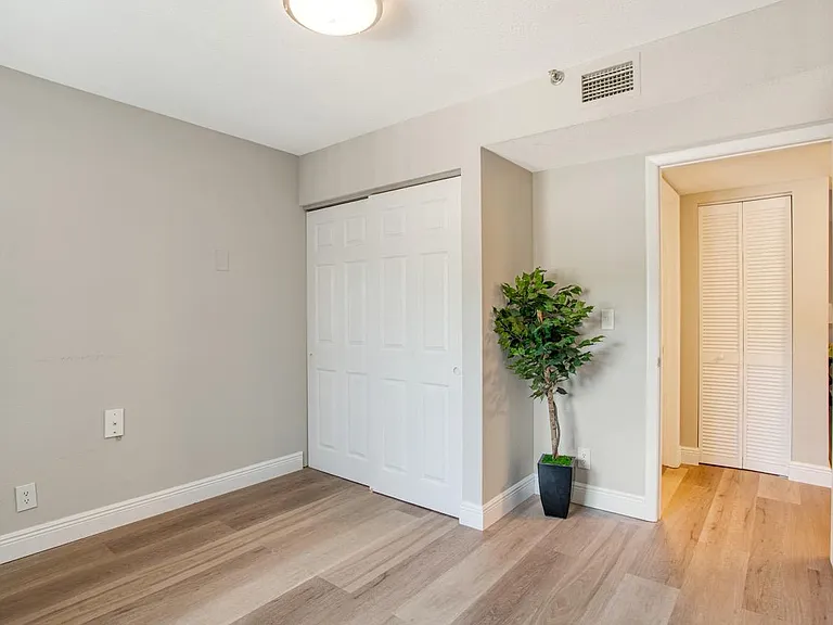 Aventine at Lantana - 55+ Active Adult Apartments — Photo 4