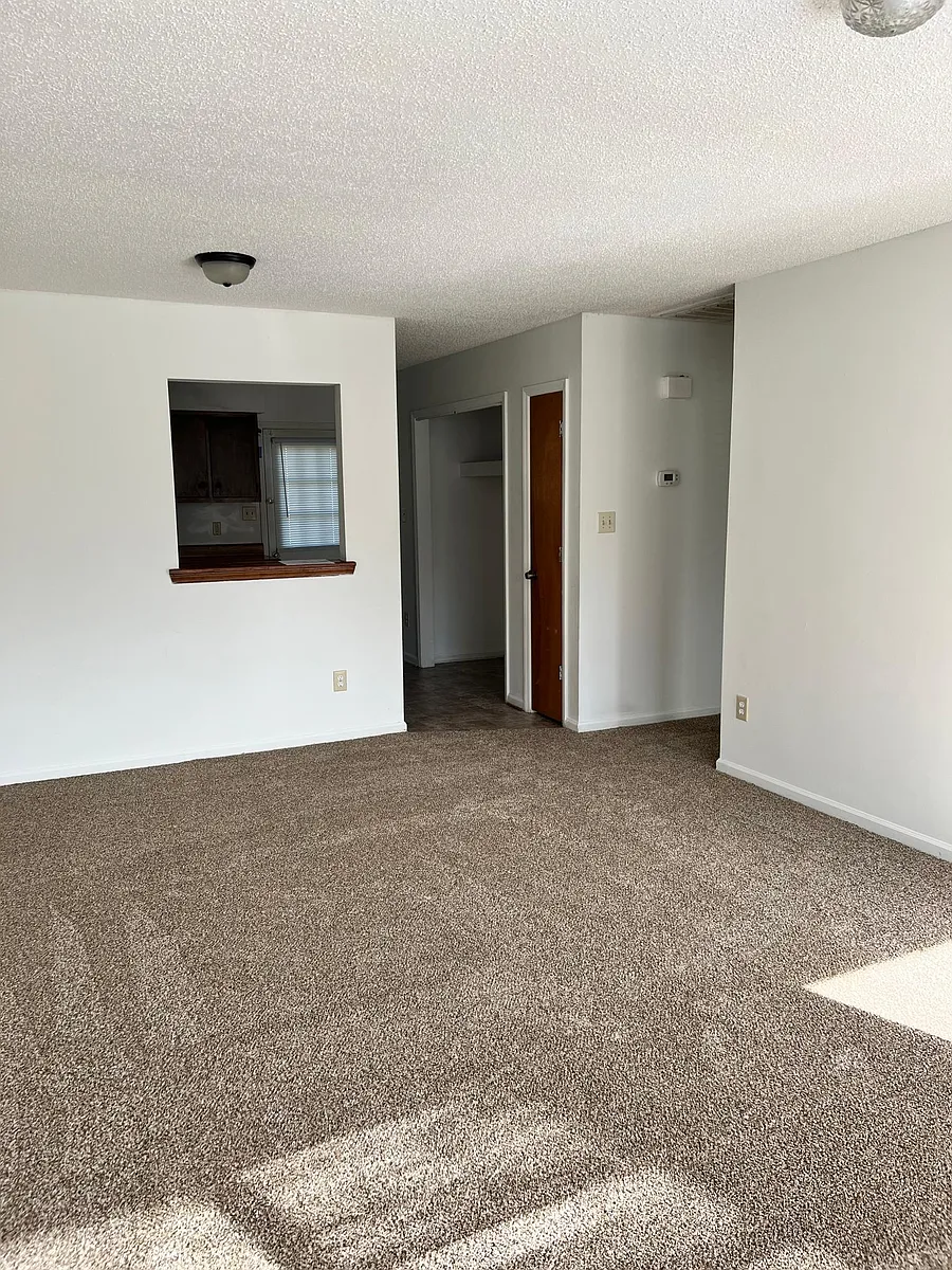 Building Photo - 513 Sara Kay Ln #513