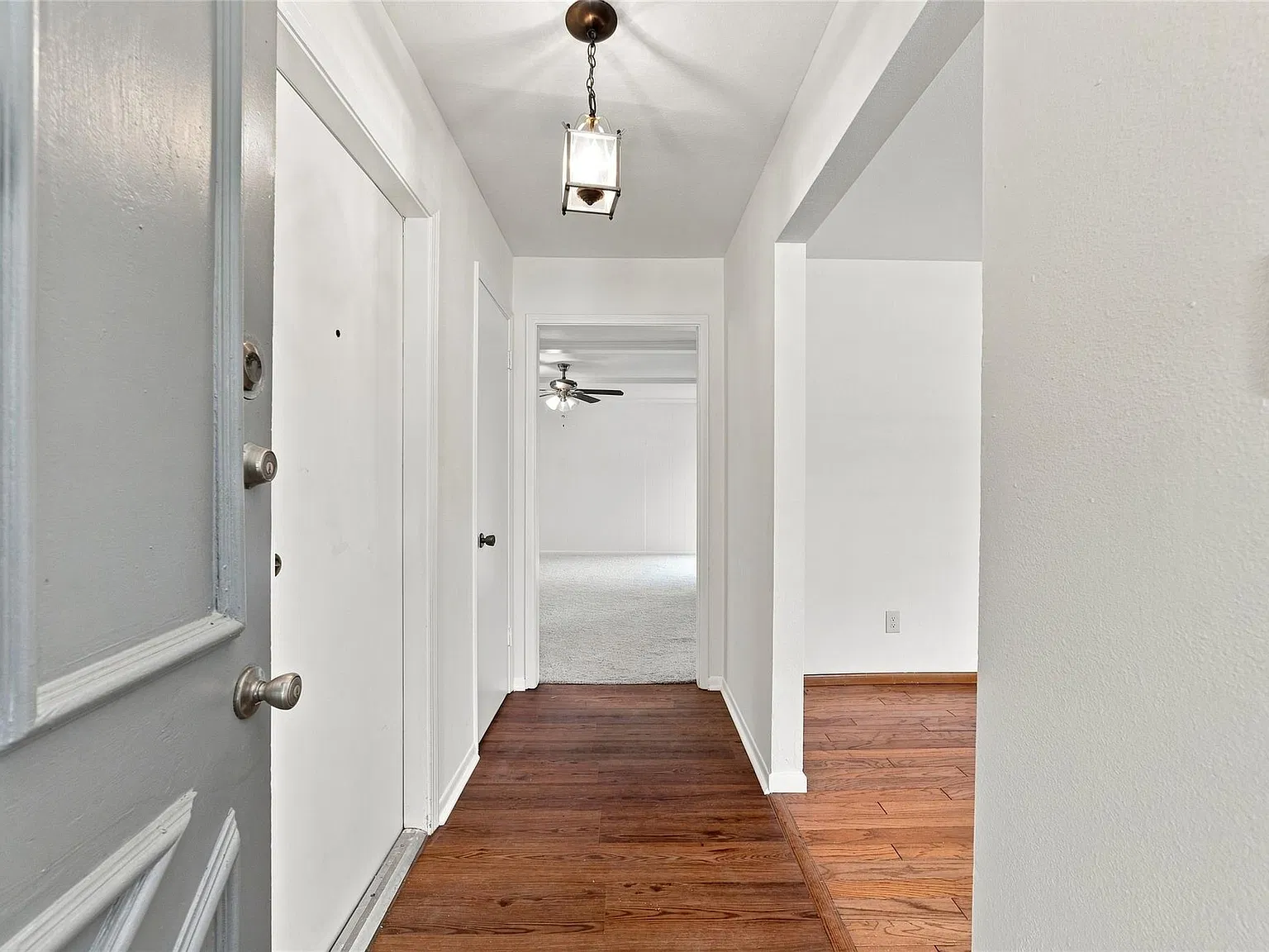 3 bed, 2.0 bath, 1741 sqft, $2,150 — Photo 2