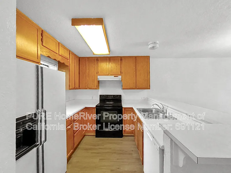 2 bed, 1.5 bath, $1,925 — Photo 3