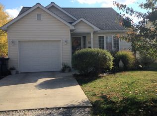 212 Oak St, Waterloo, IL 62298