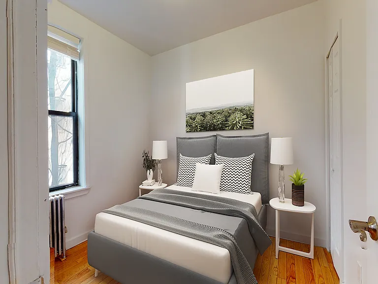 693 9th Ave #4R — Photo 3