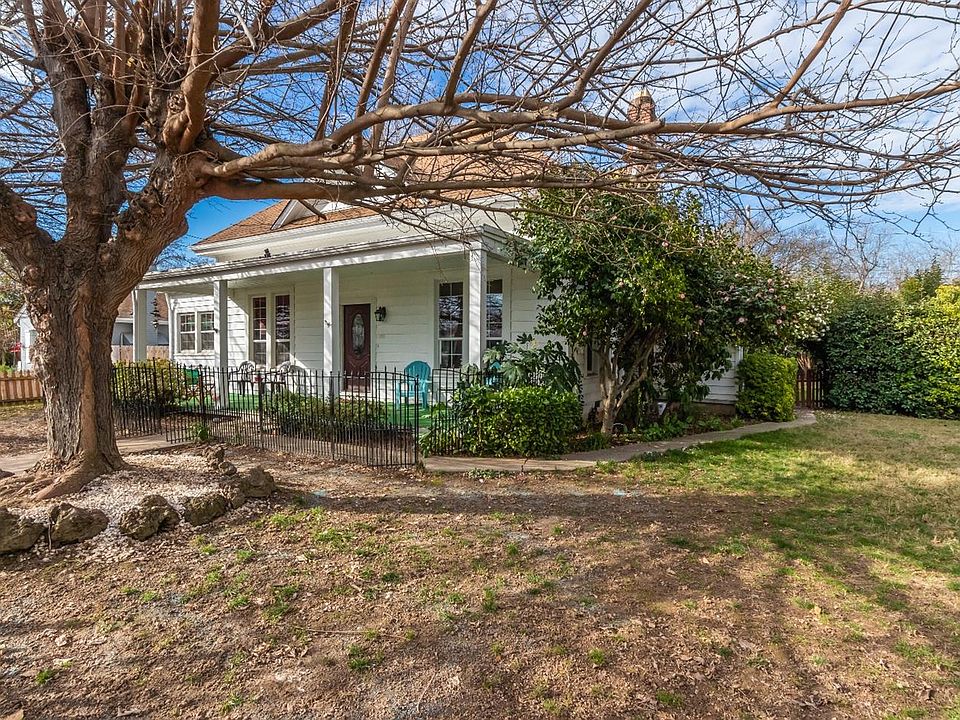 1st image of 368 Robinson Ave