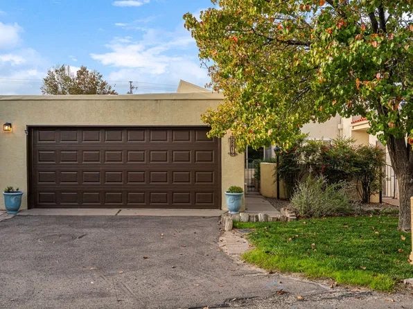 3281 Esplanade Cir SE, Rio Rancho, NM 87124