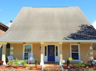 3209 Karen Dr, Chalmette, LA 70043