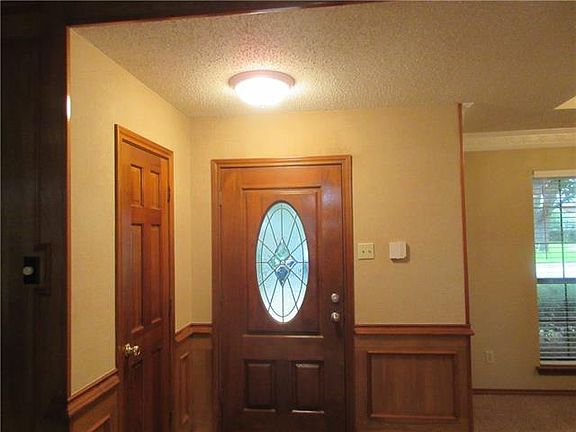 4th image of 5415 Emerald Park Blvd