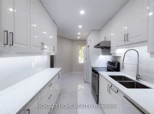 28 Baywood Ct, Markham, ON L3T 5W3