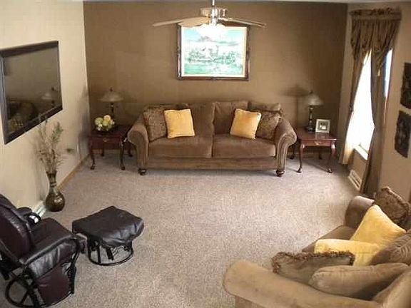 2nd image of 307 Brookside Dr