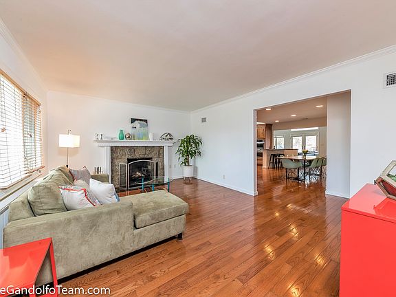 2nd image of 222 Skillman Ave