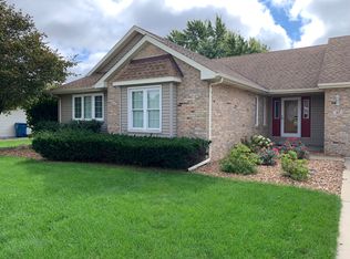 37 Old Farm North Ct, Bradley, IL 60915