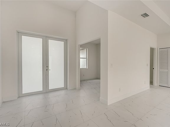 5th image of 3811 21st St W