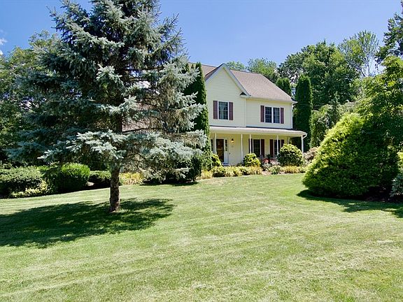 2nd image of 29 Skinner Rd E