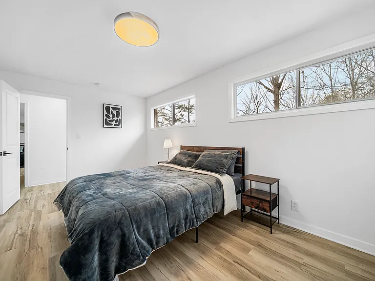 325 Russell Rd — Photo 15